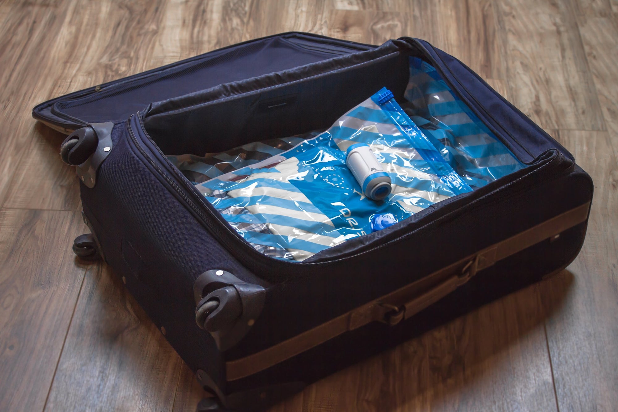 4 Pack Clothes Storage Vacumm Bags Travel Set – DR. SAVE